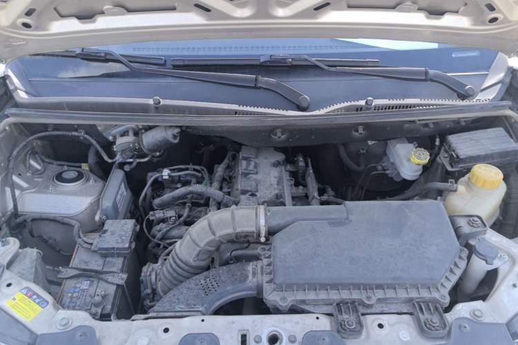 Used Wuling Hongguang V 2022 1.5L Jingqu Edition Electric-Assist LAR Engine Bay