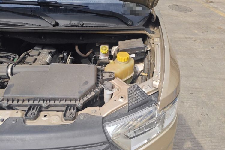 Used Wuling Hongguang V 2022 1.5L Jingqu Edition Electric-Assist LAR Engine Bay Left