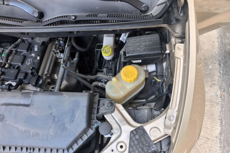 Used Wuling Hongguang V 2022 1.5L Jingqu Edition Electric-Assist LAR Engine Bay Left