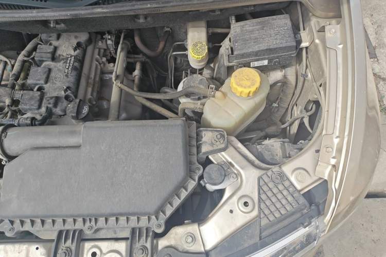 Used Wuling Hongguang V 2022 1.5L Jingqu Version Hydraulic Power Steering LAR Engine Bay Left