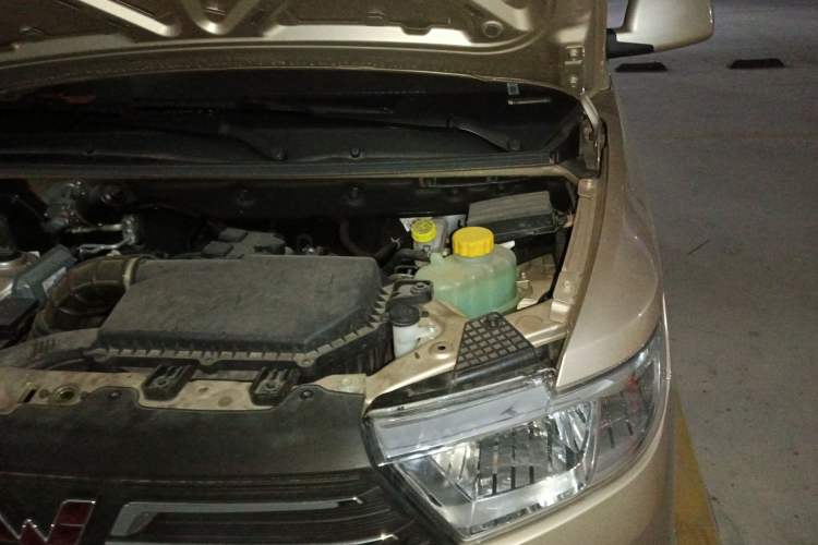 Used Wuling Hongguang V 2022 1.5L Enjoy Edition Electric-Powered LAR Engine Bay Left