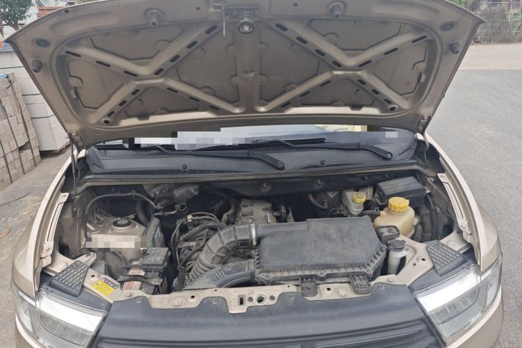 Used Wuling Hongguang V 2022 1.5L Enjoy Edition Hydraulic Power Steering LAR Engine Bay