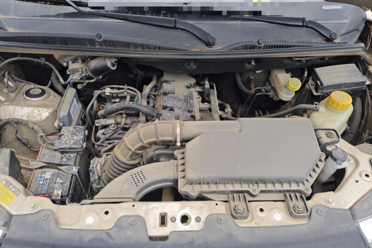Used Wuling Hongguang V 2022 1.5L Jingqu Edition Electric-Assist LAR Engine Bay