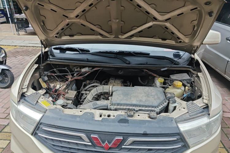 Used Wuling Hongguang V 2022 1.5L Enjoy Edition Hydraulic Power Steering LAR Engine Bay
