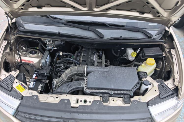 Used Wuling Hongguang V 2022 1.5L Jingqu Edition Electric-Assist LAR Engine Bay