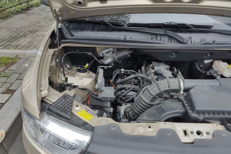 Used Wuling Hongguang V 2022 1.5L Jingqu Edition Electric-Assist LAR Engine Bay Right
