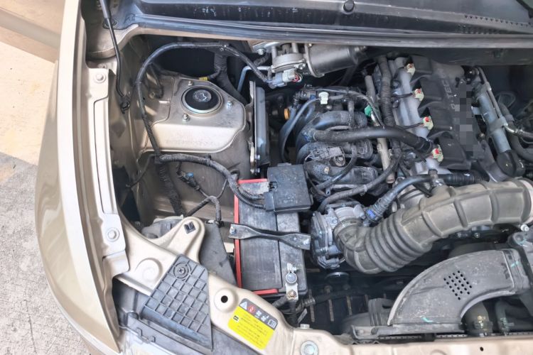 Used Wuling Hongguang V 2022 1.5L Jingqu Edition Electric-Assist LAR Engine Bay Right