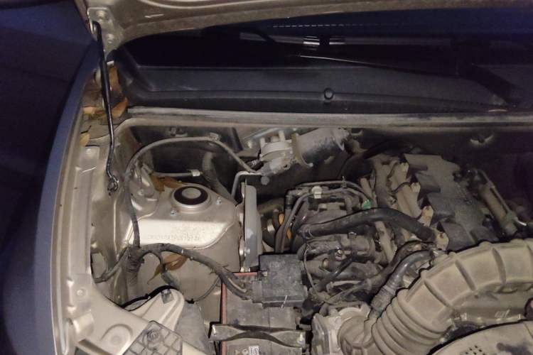 Used Wuling Hongguang V 2022 1.5L Jingqu Edition Electric-Assist LAR Engine Bay Right