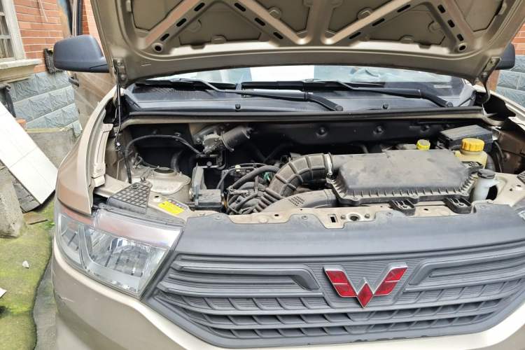 Used Wuling Hongguang V 2022 1.5L Jingqu Edition Electric-Assist LAR Engine Bay Right