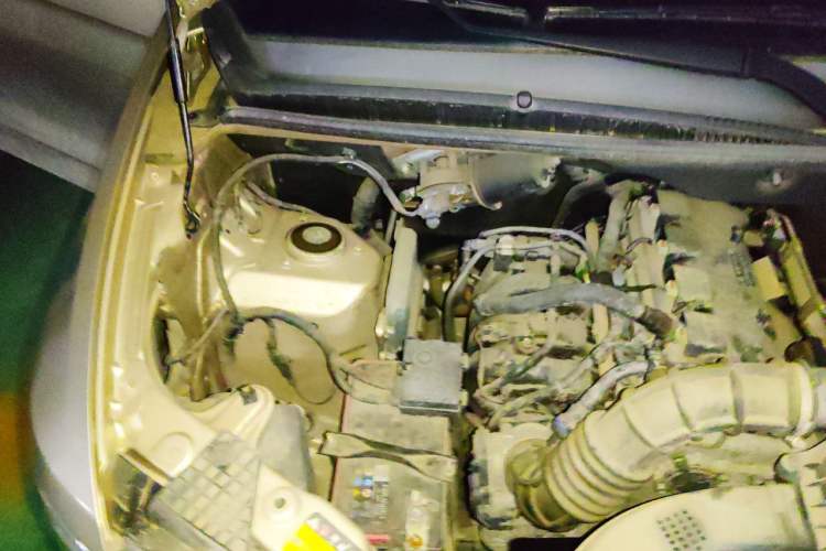 Used Wuling Hongguang V 2022 1.5L Enjoy Edition Hydraulic Power Steering LAR Engine Bay Right