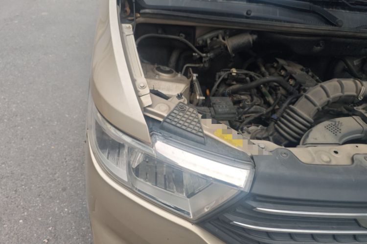 Used Wuling Hongguang V 2022 1.5L Jingqu Edition Electric-Assist LAR Engine Bay Right