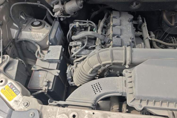 Used Wuling Hongguang V 2022 1.5L Jingqu Version Hydraulic Power Steering LAR Engine Bay Right