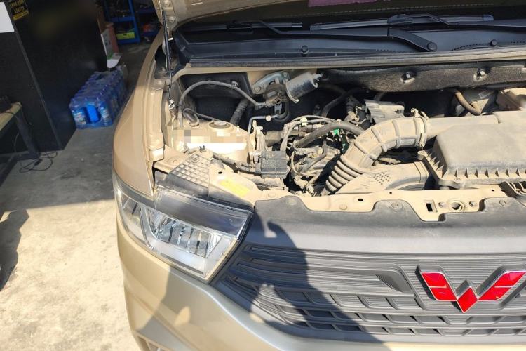Used Wuling Hongguang V 2022 1.5L Jingqu Edition Electric-Assist LAR Engine Bay Right