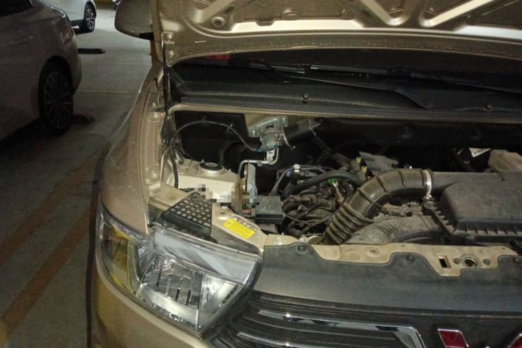 Used Wuling Hongguang V 2022 1.5L Enjoy Edition Electric-Powered LAR Engine Bay Right