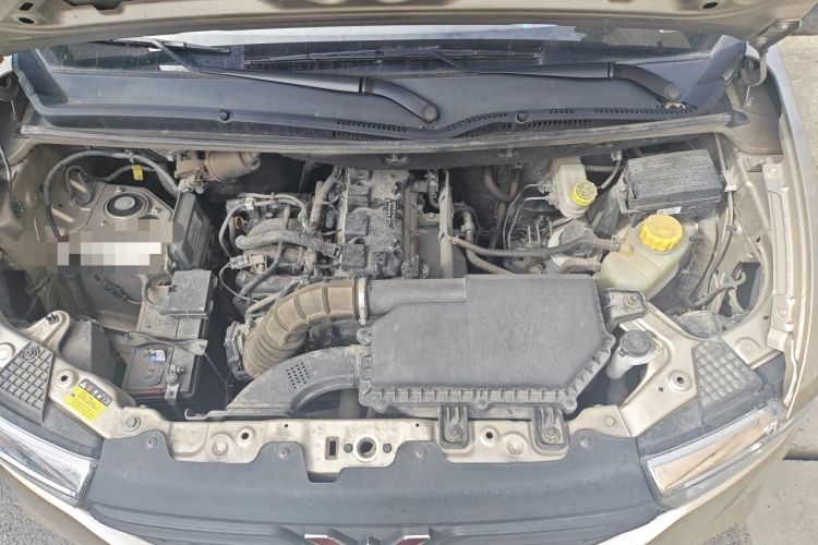 Used Wuling Hongguang V 2022 1.5L Jingqu Version Hydraulic Power Steering LAR Engine Bay