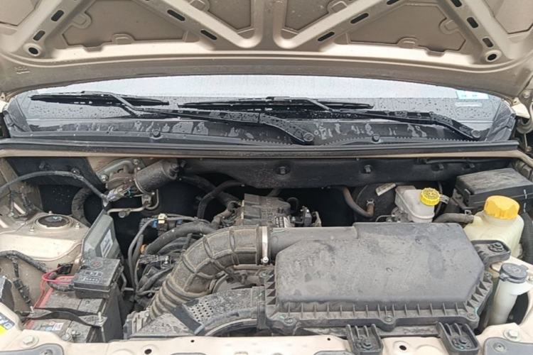 Used Wuling Hongguang V 2022 1.5L Enjoy Edition Hydraulic Power Steering LAR Engine Bay
