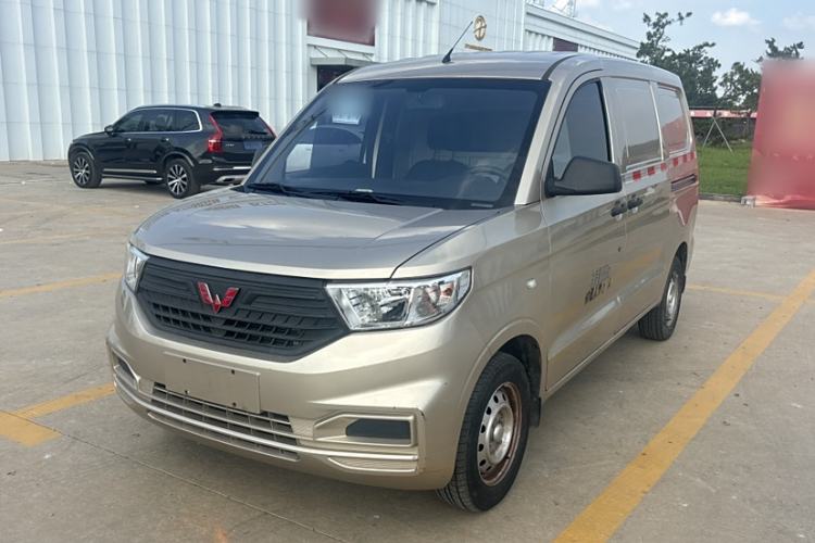Used Wuling Hongguang V 2022 1.5L Jingqu Edition Enclosed-Window Vehicle with Hydraulic Power Steering LAR Exterior 1