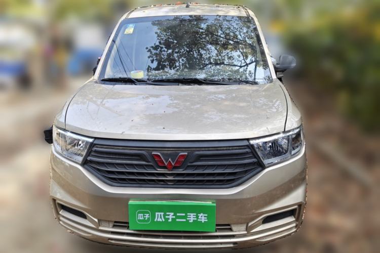 Used Wuling Hongguang V 2022 1.5L Jingqu Edition Enclosed-Window Vehicle with Hydraulic Power Steering LAR Exterior 1
