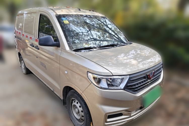 Used Wuling Hongguang V 2022 1.5L Jingqu Edition Enclosed-Window Vehicle with Hydraulic Power Steering LAR Exterior 2