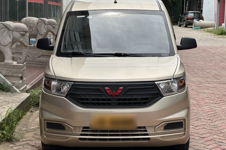 Used Wuling Hongguang V 2022 1.5L Jingqu Version Hydraulic Power Steering LAR Exterior 3