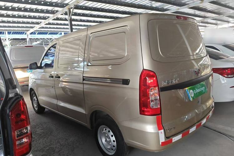 Used Wuling Hongguang V 2022 1.5L Jingqu Edition Enclosed-Window Vehicle with Electric Power Steering LAR Exterior 3