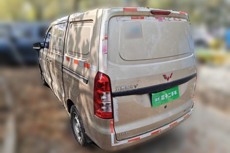 Used Wuling Hongguang V 2022 1.5L Jingqu Edition Enclosed-Window Vehicle with Hydraulic Power Steering LAR Exterior 3