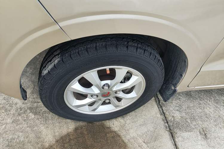 Used Wuling Hongguang V 2022 1.5L Enjoy Edition Hydraulic Power Steering LAR Exterior 4