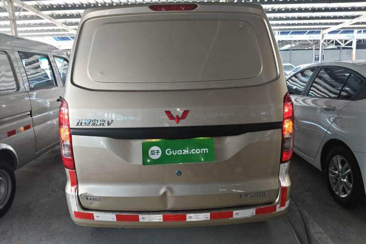 Used Wuling Hongguang V 2022 1.5L Jingqu Edition Enclosed-Window Vehicle with Electric Power Steering LAR Exterior 4
