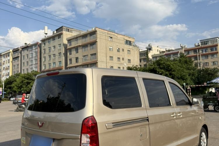 Used Wuling Hongguang V 2022 1.5L Enjoy Edition Hydraulic Power Steering LAR Exterior 8
