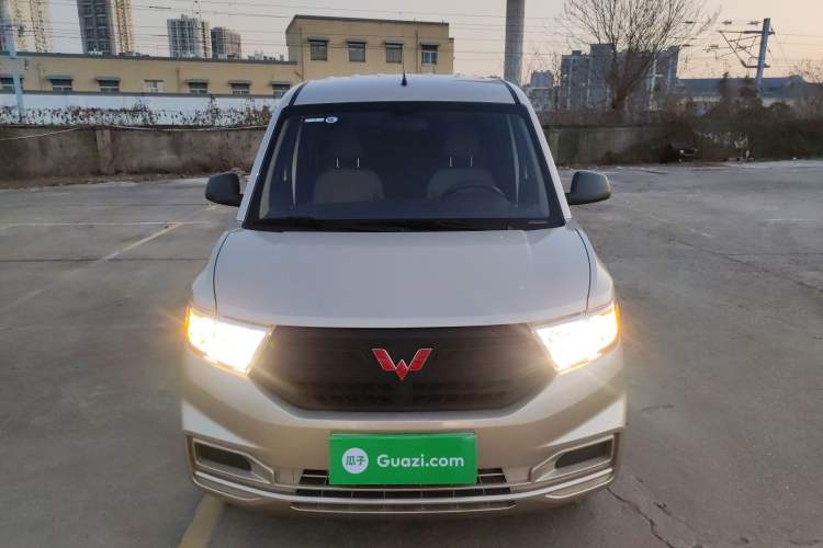 Used Wuling Hongguang V 2022 1.5L Jingqu Edition Electric-Assist LAR Front