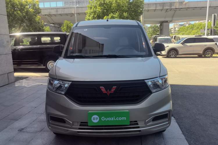 Used Wuling Hongguang V 2022 1.5L Jingqu Edition Electric-Assist LAR Front