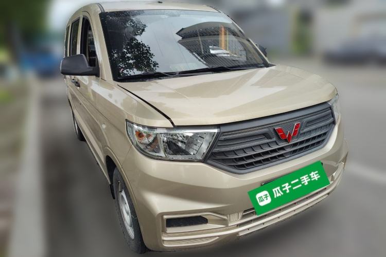 Used Wuling Hongguang V 2022 1.5L Jingqu Edition Electric-Assist LAR Front Right 45 Deg