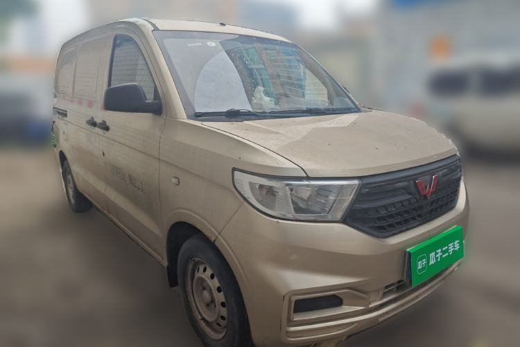Used Wuling Hongguang V 2022 1.5L Jingqu Edition Enclosed-Window Vehicle with Hydraulic Power Steering LAR Front Right 45 Deg