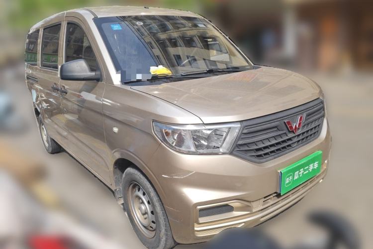 Used Wuling Hongguang V 2022 1.5L Jingqu Edition Electric-Assist LAR Front Right 45 Deg