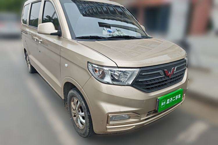 Used Wuling Hongguang V 2022 1.5L Jingqu Edition Electric-Assist LAR Front Right 45 Deg