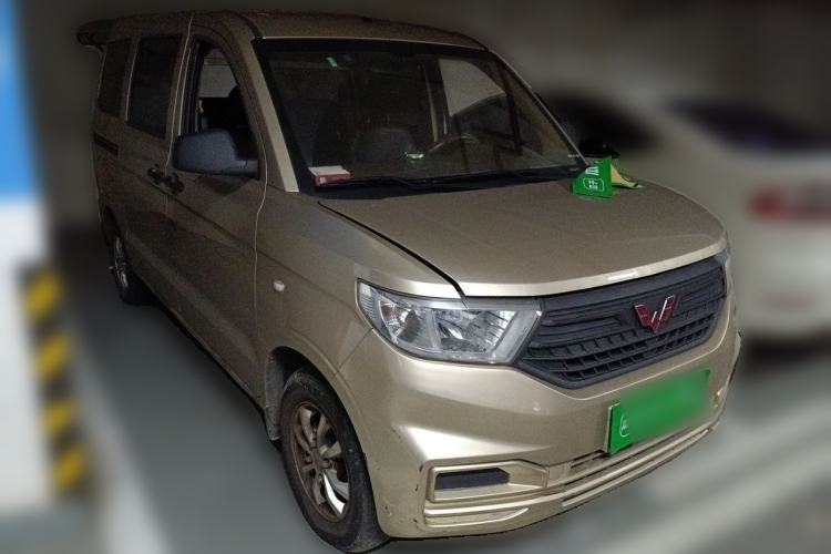Used Wuling Hongguang V 2022 1.5L Jingqu Edition Electric-Assist LAR Front Right 45 Deg