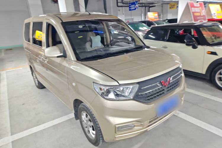 Used Wuling Hongguang V 2022 1.5L Enjoy Edition Electric-Powered LAR Front Right 45 Deg