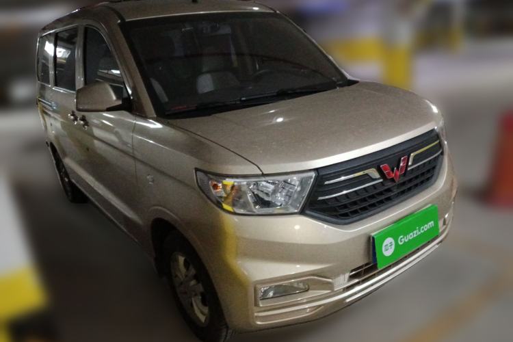 Used Wuling Hongguang V 2022 1.5L Enjoy Edition Electric-Powered LAR Front Right 45 Deg
