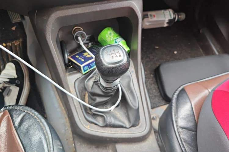 Used Wuling Hongguang V 2022 1.5L Enjoy Edition Hydraulic Power Steering LAR Gear Lever