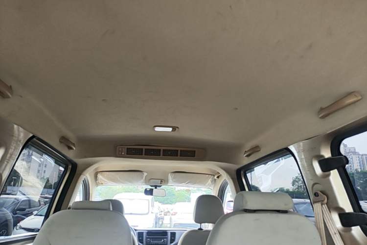 Used Wuling Hongguang V 2022 1.5L Enjoy Edition Hydraulic Power Steering LAR Headliner