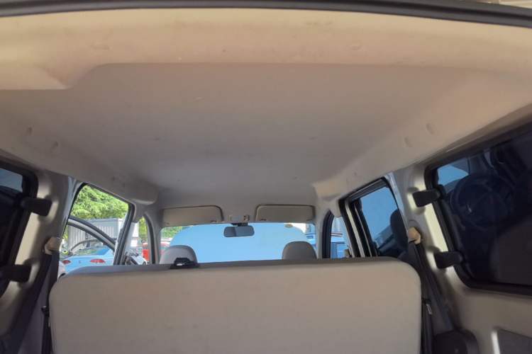 Used Wuling Hongguang V 2022 1.5L Jingqu Edition Electric-Assist LAR Headliner