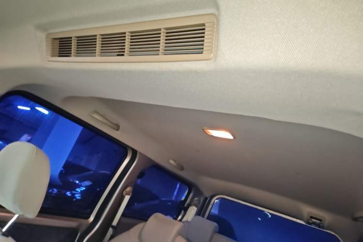 Used Wuling Hongguang V 2022 1.5L Enjoy Edition Electric-Powered LAR Headliner