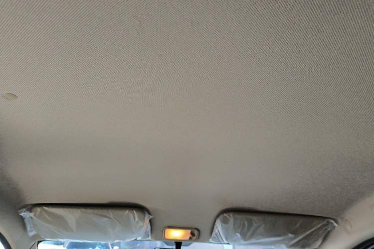 Used Wuling Hongguang V 2022 1.5L Jingqu Edition Electric-Assist LAR Headliner