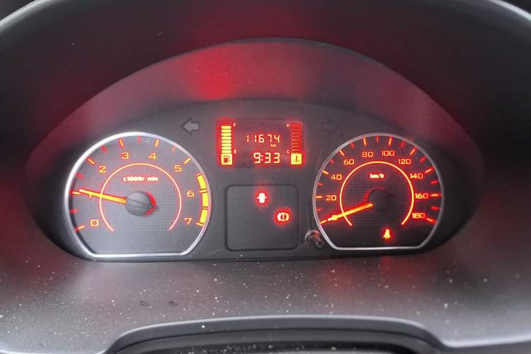 Used Wuling Hongguang V 2022 1.5L Jingqu Version Hydraulic Power Steering LAR Instrument Cluster