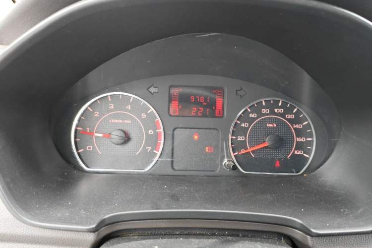 Used Wuling Hongguang V 2022 1.5L Jingqu Edition Electric-Assist LAR Instrument Cluster
