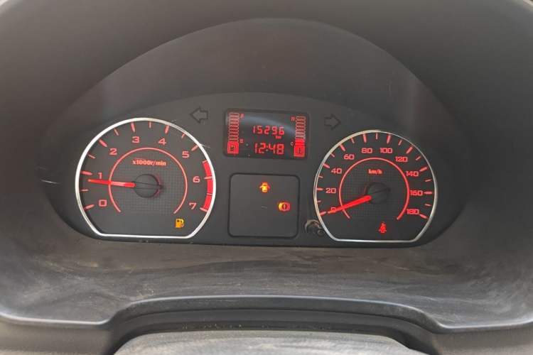 Used Wuling Hongguang V 2022 1.5L Jingqu Version Hydraulic Power Steering LAR Instrument Cluster
