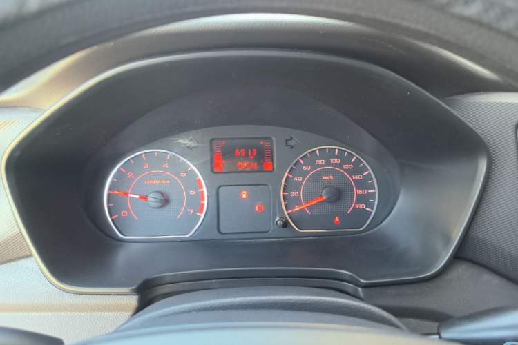 Used Wuling Hongguang V 2022 1.5L Jingqu Edition Electric-Assist LAR Instrument Cluster