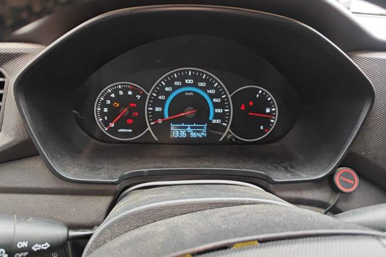 Used Wuling Hongguang V 2022 1.5L Enjoy Edition Hydraulic Power Steering LAR Instrument Cluster