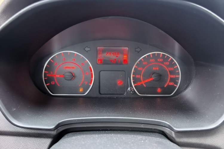Used Wuling Hongguang V 2022 1.5L Jingqu Edition Electric-Assist LAR Instrument Cluster