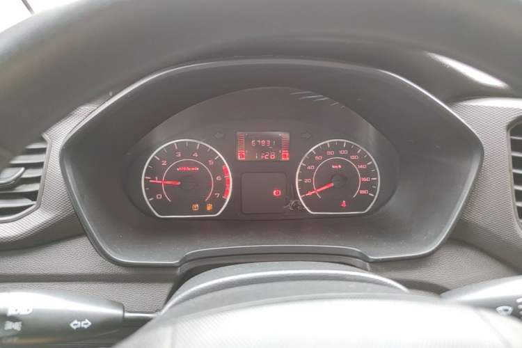 Used Wuling Hongguang V 2022 1.5L Jingqu Version Hydraulic Power Steering LAR Instrument Cluster